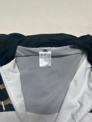 Chaqueta Adidas Retro Cortavientos Blanca y Negra