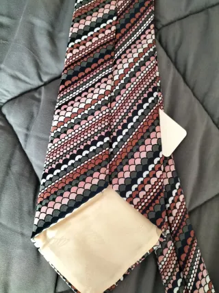 Corbata vintage con estampado geométrico