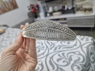 Diadema y tiaras sin usar por cierre de tienda