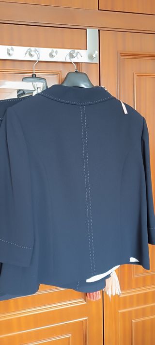 Traje chaqueta y falda azul marino Punt Roma