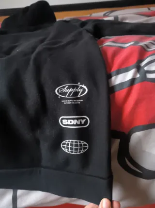 Sudadera Supply & Demand Negra