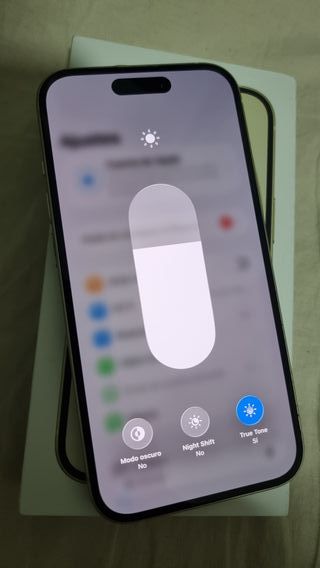 iPhone 15 95% Bateria