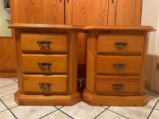 Mesitas de noche 3 cajones pino macizo