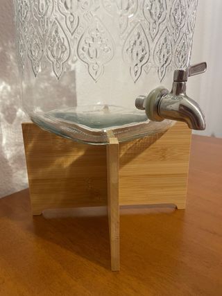 Dispensador de cristal con grifo