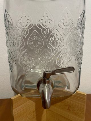 Dispensador de cristal con grifo