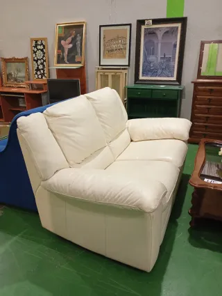 SOFÁ DE PIEL