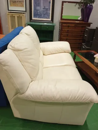 SOFÁ DE PIEL