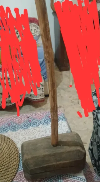 Martillo antiguo de madera