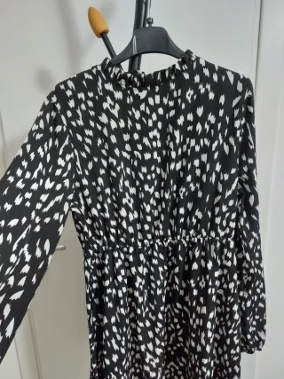 Abito maculato bianco e nero Taglia L