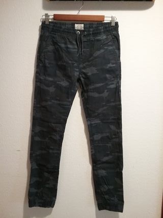 Pantalón estilo militar, color azul. Talla 158 cm