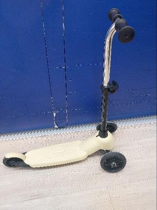 Patinete niño 3 ruedas Btwin B100 Amarillo