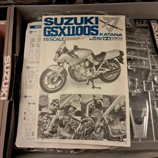 Maqueta Tamiya Suzuki GSX1100S Katana 1:6