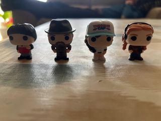 Figuras Stranger Things Kinder Joy
