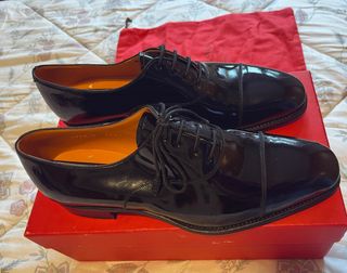 Zapatos de charol Carmina negros