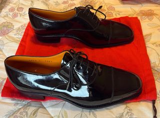 Zapatos de charol Carmina negros