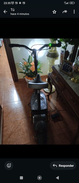 Patinete eléctrico con asiento