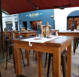 Mobiliario Hostelería: Mesas, Sillas y Taburetes