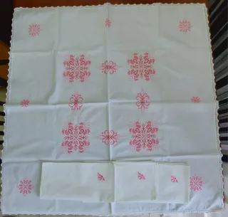 Tovaglietta da tè vintage rosa