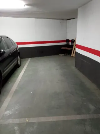 Plaza de garaje, Barrio Industria.