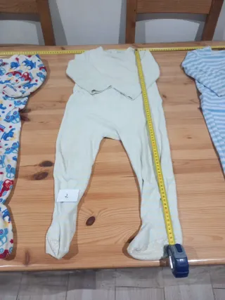 Pijamas para niños 3-4 años  con pies