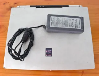 Lote notebook Apple MacBook Air, Sharp, MSI