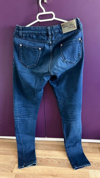 Pantalones vaqueros marca Silvian Heach, talla 36