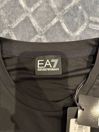Camiseta EA7 Emporio Armani Negra