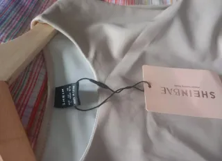 Vestido ajustado nude