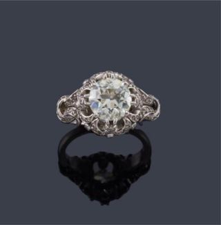 Anillo de plata con piedras