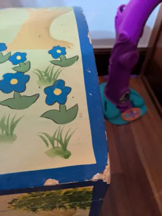 Baúl infantil de madera pintado