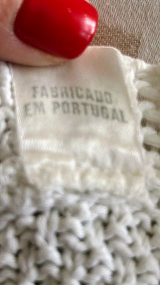 Jersey de algodón blanco roto.