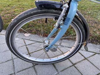 Bicicleta plegable azul Dahon