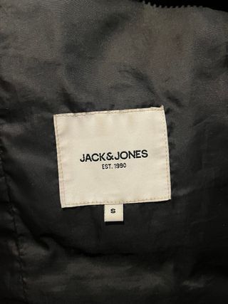 Chaleco negro acolchado