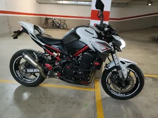 Kawasaki Z900 900cc Naked Blanca solo 4.300km