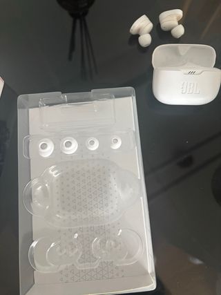 Cascos JBL Tune 130NC Pure Bass Zero Noise