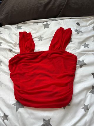 Top tirantes tul rojo