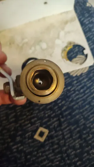 Soporte, Válvula y Codo Contador de gas