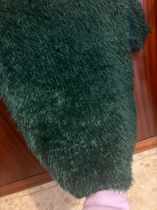 Blusa verde de pelos