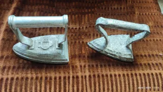 2 Planchas antiguas de hierro