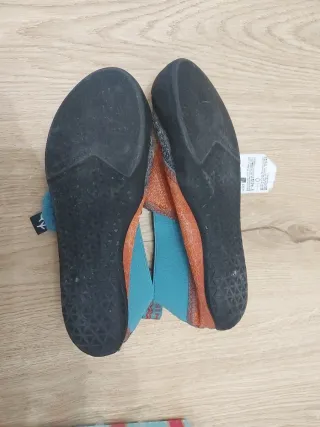 Pies de gato Simond grises y naranjas de 32/33