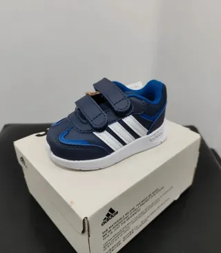 Sapatilhas Adidas Criança Tamanho 21 Novas