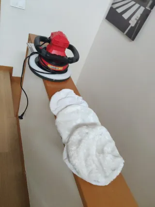 Pulidora y Enceradora Eléctrica Roja