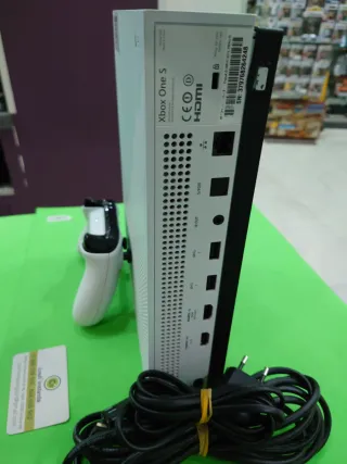 Xbox one S Blanca + Mando