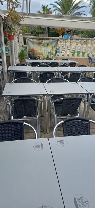 Conjunto 4 sillas y mesa exterior