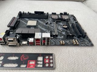 Ryzen 7 + Placa Base MSI B350 Tomahawk