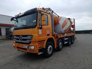 Hormigonera Naranja y Blanca