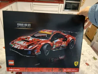 LEGO Technic Ferrari 488 GTE AF Corse #51