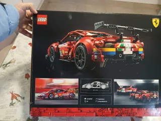 LEGO Technic Ferrari 488 GTE AF Corse #51