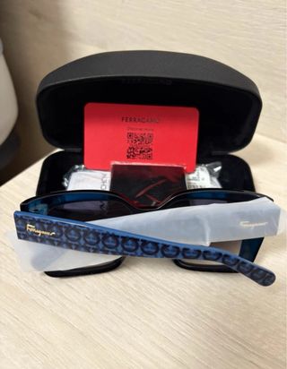 Gafas de sol Salvatore Ferragamo.