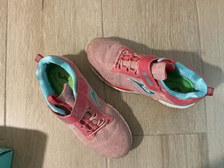 Zapatillas Joma juveniles rosa y turquesa